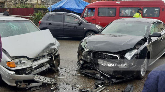 Lənkəranda iki maşın toqquşdu, 3 nəfər xəsarət aldı  - FOTO