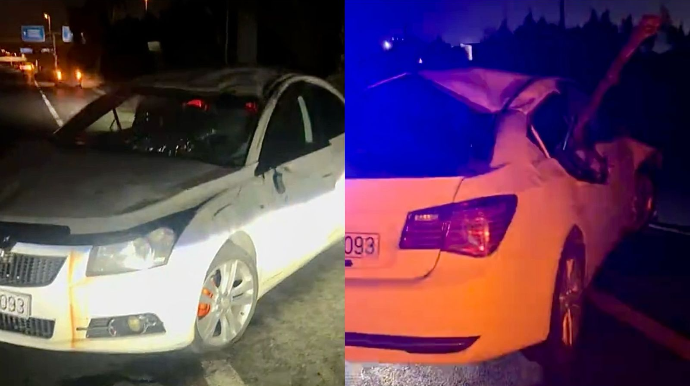 Hava limanı yolunda qəza: Yük maşınına çırpılan “Chevrolet” aşdı   - VİDEO