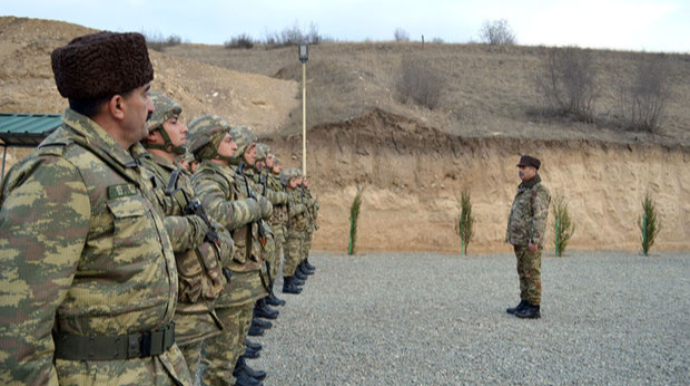 Müdafiə naziri qoşun xidmətinin təşkili ilə bağlı tapşırıqlar verib - VİDEO 