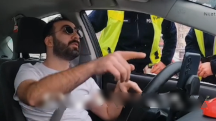 Yol polisləri taksi sürücüsünü şərləmək istədi, sürücü polisləri susdurdu - GİZLİ ÇƏKİLİŞ