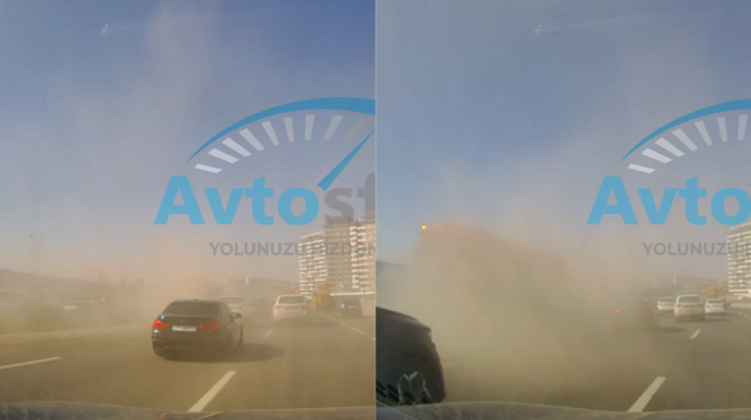 Yolu təmizləyən dövlət qurumunun maşını sürücülərə çətin anlar yaşadıb - VİDEO