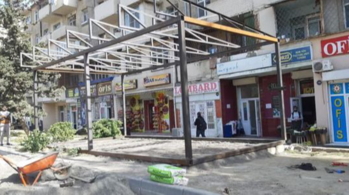 Bakıda daha bir piyada səkisi zəbt edilib  - FOTO