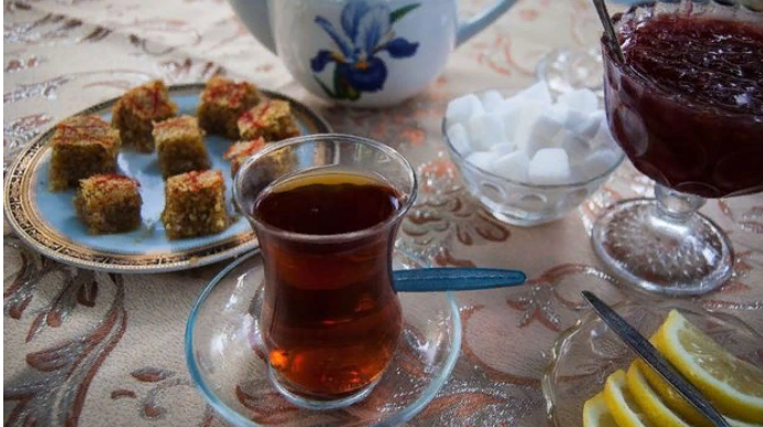 Azərbaycanda sərt karantinə rəğmən gizli fəaliyyət göstərən çayxana aşkarlandı  - FOTO