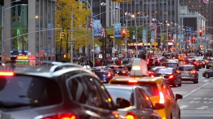 Şəxsi maşınların bəzi ərazilərə girişinin məhdudlaşdırılması dünyada geniş yayılıb - “Tıxac vergisi” - FOTOLAR 