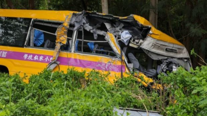 Honkonqda avtobusların toqquşması nəticəsində 40-a yaxın insan yaralanıb - FOTO 