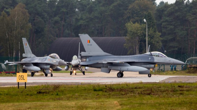 Belçika Ukraynaya F-16 təyyarələri göndərməyəcək 