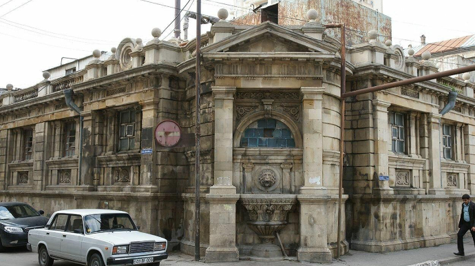 “Fantaziya” hamamının söküləcəyi ilə bağlı iddialara - Cavab 