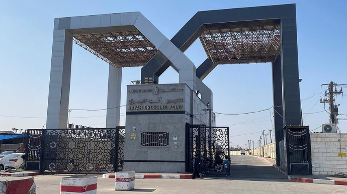 Humanitar yardım daşıyan 81 yük maşını Qəzzaya daxil olub 