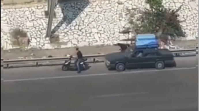 Oğrular maşının önünü kəsdi:  sürücü görün nə etdi - ŞOK VİDEO 