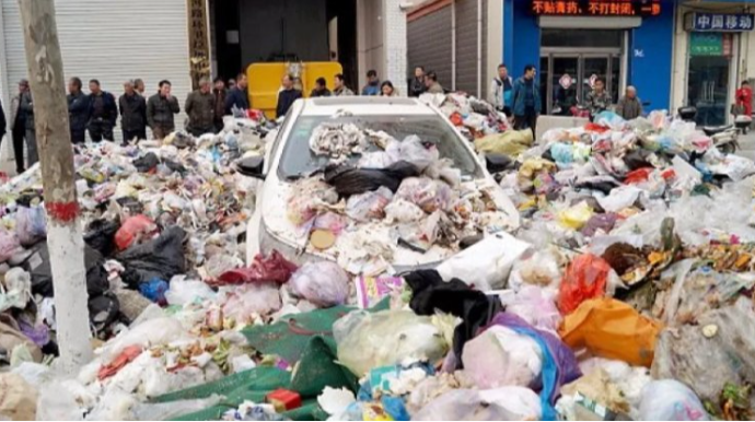 Səhvinə görə bir gündə 10 ton zibili ələkdən keçirdilər