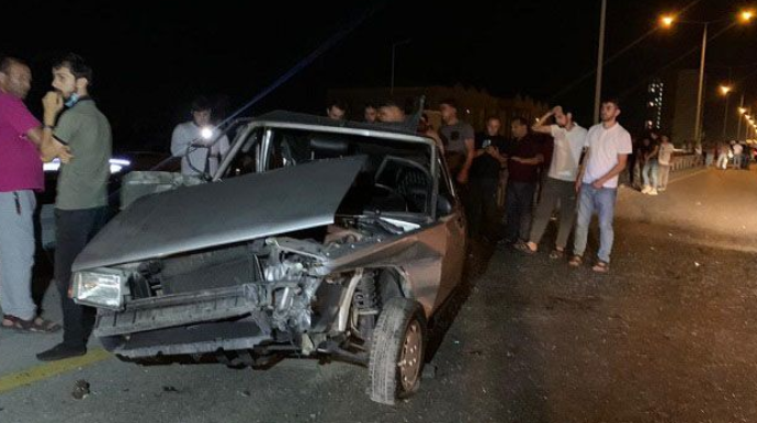 Bakı-Sumqayıt şosesində üç avtomobil toqquşub, xəsarət alanlar var - FOTO