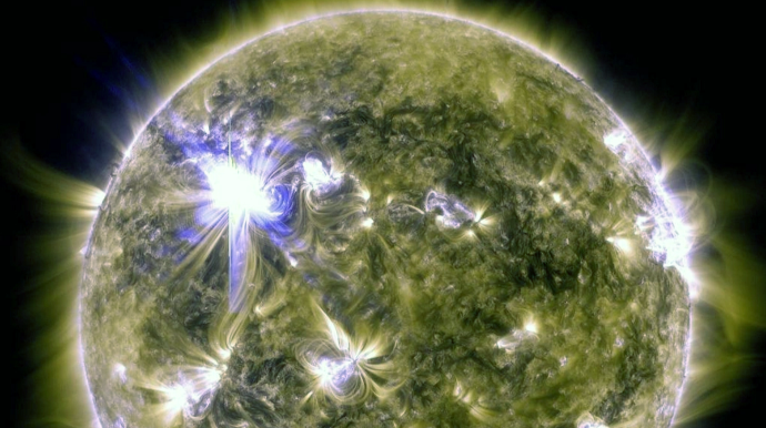 Günəşdə güclü partlayışlar olub