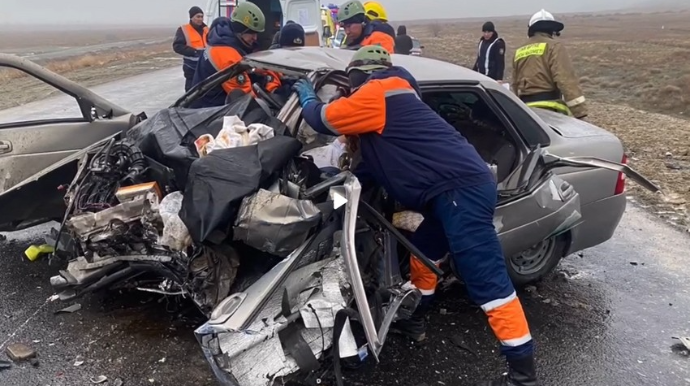 Qazaxıstanda ağır yol qəzası olub, 4 nəfər ölüb 