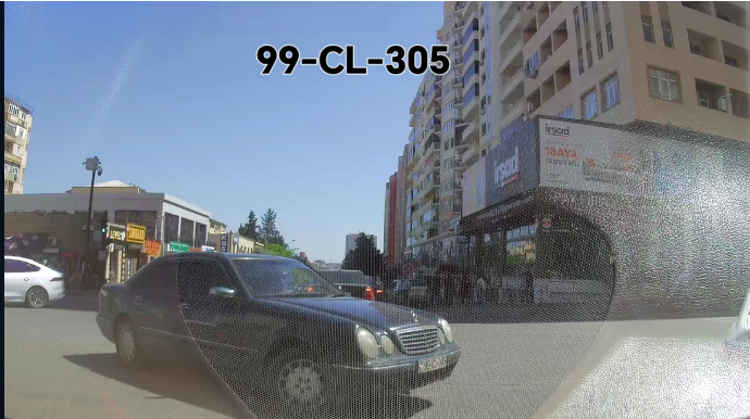 В Хырдалане очередной водитель нарушил ПДД - ВИДЕО 