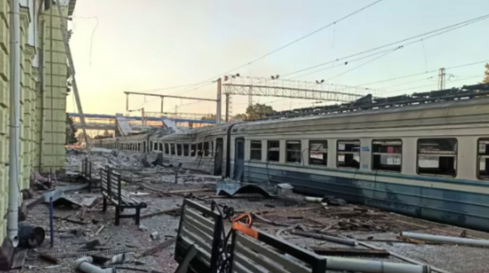 Dəmir yoluna zərbə endirilib, ölən və yaralananlar var