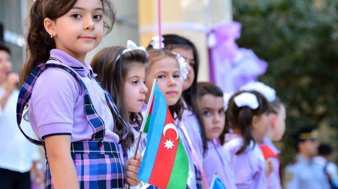 Bu gündən məktəblərdə dərslər başlayır 