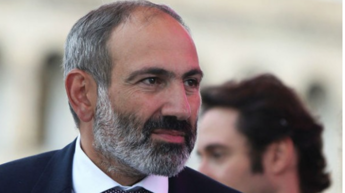 Müxalifət Paşinyanın yaşadığı küçəni bağladı