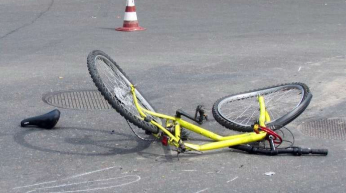 Xaçmazda velosiped sürən 11 yaşlı uşağı maşın vuraraq öldürüb