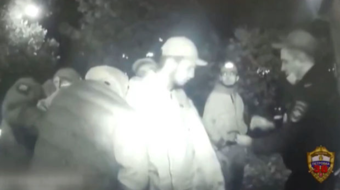 Moskva metrosunda sərnişini döyən dağıstanlıların saxlanılma anı - VİDEO 