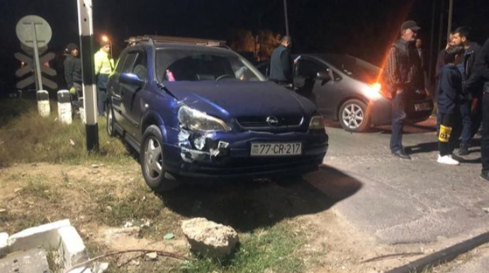 Yeni Suraxanı stansiyasında avtomobil qatar yoluna çıxıb, qəza baş verib   - FOTO