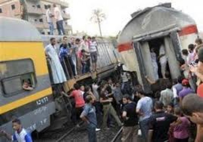 Sərnişin qatarı yük qatarına çırpıldı: azı 9 ölü, 67 yaralı