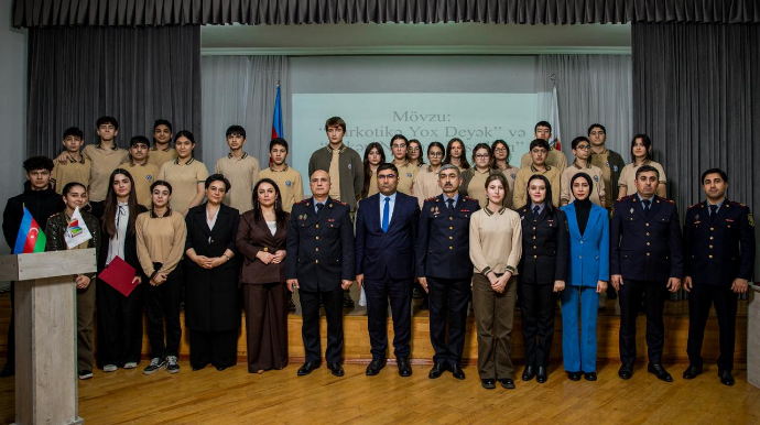 Polis 2 məktəbdə maarifləndirmə tədbiri keçirdi: “Narkomaniya və erkən nikaha YOX DEYƏK!” - FOTOSESSİYA 