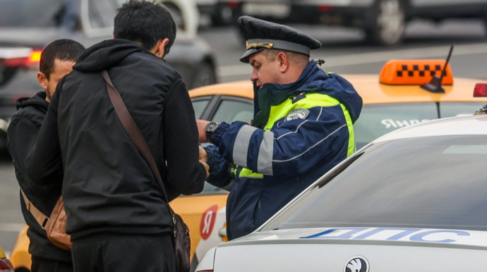 Rusiyada miqrant sürücülərinin rəqəmsal kartotekası yaradılacaq