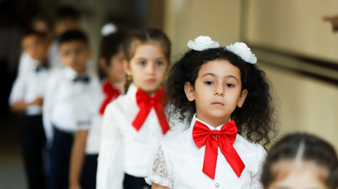 Bu şəxslər övladlarını məktəbə göndərməyə BİLƏR 