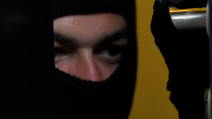 Bakıda evlərdən oğurluq edərək iki avtomobil alan şəxs ələ keçdi  - FOTO - VİDEO