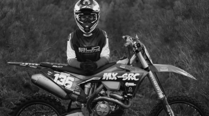 Fransalı motosikletçi yarış zamanı qəzada öldü 