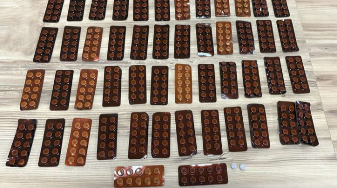 İrandan gələn narkotiklər Bakıda yaşayış binasında ələ keçirildi 