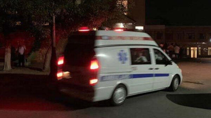 Bakıda marketdə gəncin boğazını kəsdilər