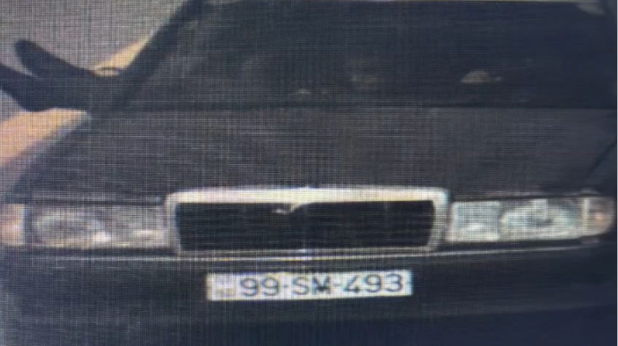 Наказаны пассажир и водитель, высунувшие ноги из окна автомобиля - ВИДЕО