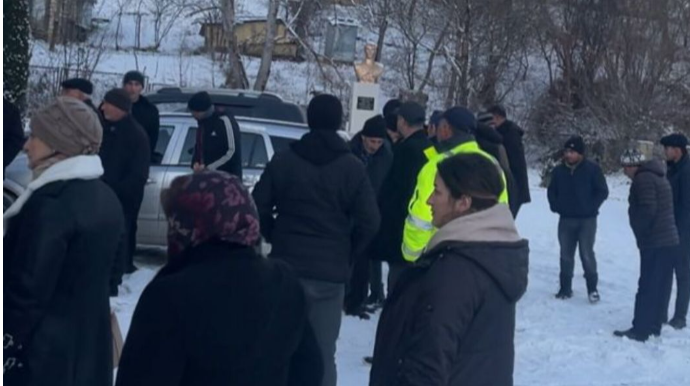 Qarlı hava səsverməyə gələnlərə maneə olmadı  - FOTO - VİDEO