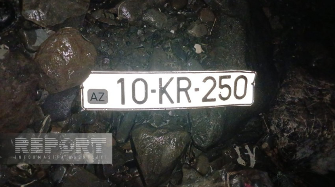 İsmayıllıda avtomobil körpüdən aşaraq yandı 