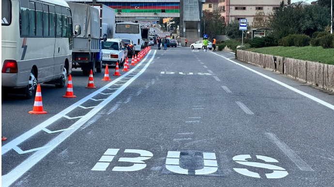 Avtobus zolağında sərnişin mindirib-düşürəndə nəyə diqqət edilməlidir? - EKSPERT