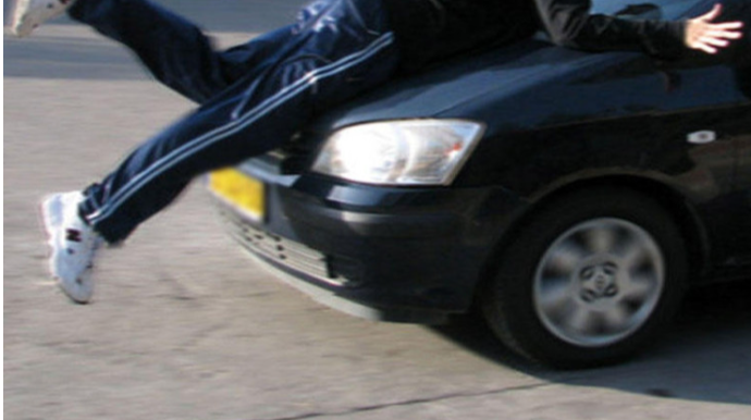 Qardaşları maşın vurdu, biri öldü 