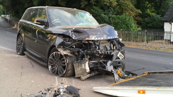 “Toyota” və “Land Rover” toqquşdu:  Sıxılı vəziyyətdə qalan şəxs xilas edildi   - VİDEO