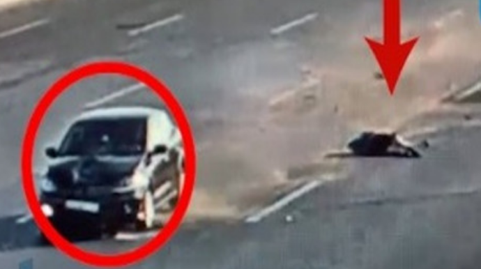 Bakıda maşın yola qaçan süpürgəçini belə vurdu - ANBAAN VİDEO 