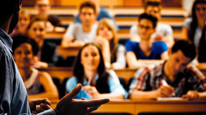 Türkiyədə təhsil alan azərbaycanlı tələbələrin sayı açıqlandı