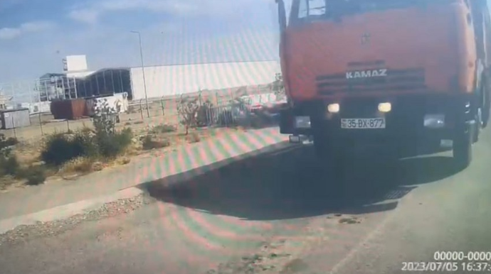 Normadan çox yük götürən "KaMAZ"  sürücüləri külli miqdarda cərimələndi  - FOTO