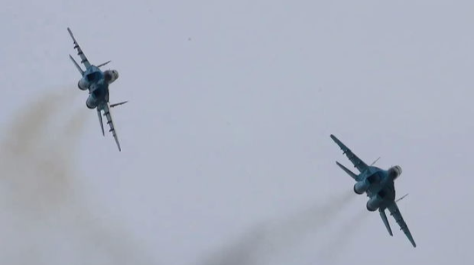 ABŞ hərbçiləri uçan naməlum obyekti vurdular - VİDEO 