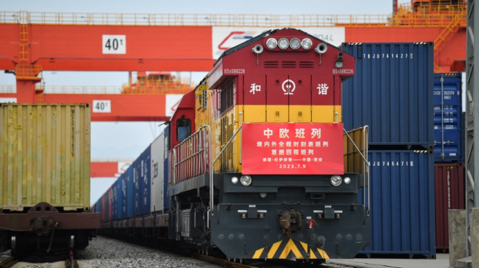 Çində dəmir yolu ilə beynəlxalq və yerli yükdaşımaların həcmi artıb