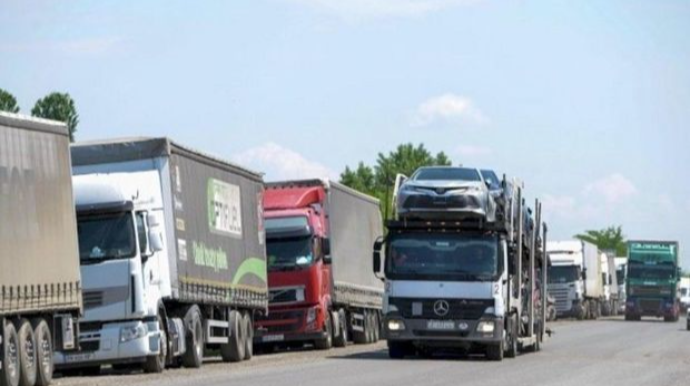 549 yük maşını gömrük-sərhəd məntəqələrində gözləyir