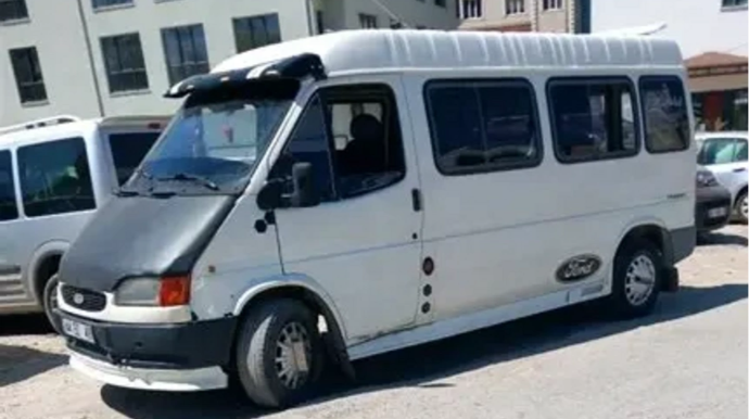 Xaçmazda görmə məhdudiyyətli sürücü sərnişin daşıyır? 