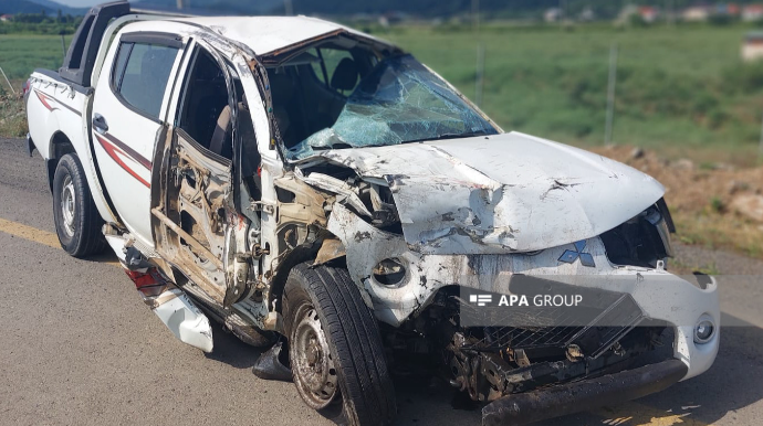 Lənkəranda traktor  ​"Mitsubishi”yə çırpıldı, 3 nəfər...   - FOTO