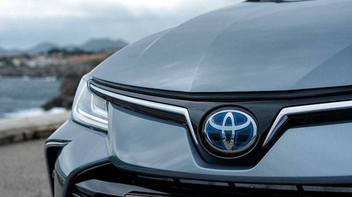 "Toyota" Ukraynada satış lideri  oldu 