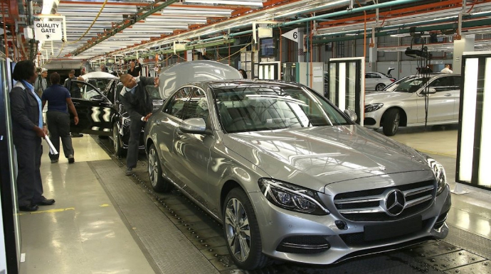 "Mercedes"  Rusiyadakı zavodunu satışa çıxarıb