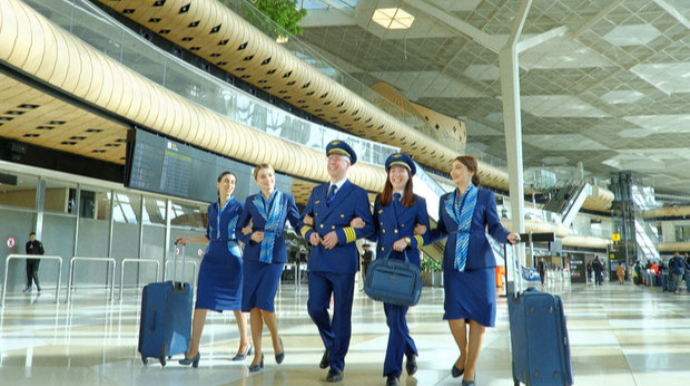 Посол Великобритании снялся в видеоролике в образе пилота AZAL - ВИДЕО 