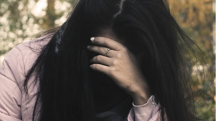 440 manat alimenti ödəməyən ana məhkəməyə verildi - 500 manat da cərimələndi